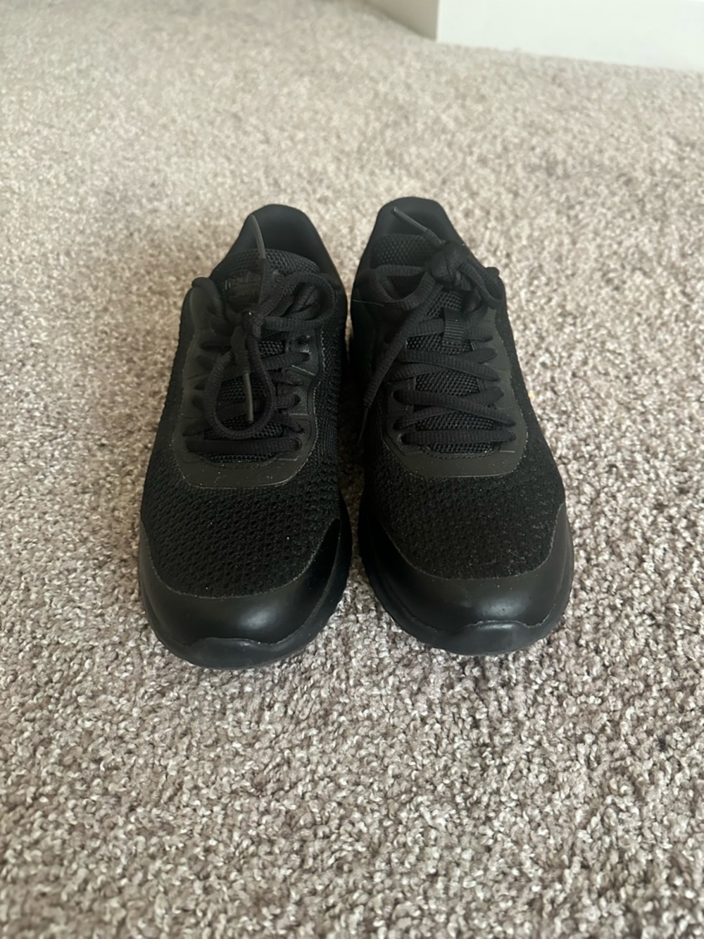 Men's Black Athletic Sneakers